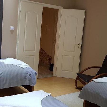 Bed and Breakfast Alice Vendeghaz à Kalocsa Extérieur photo
